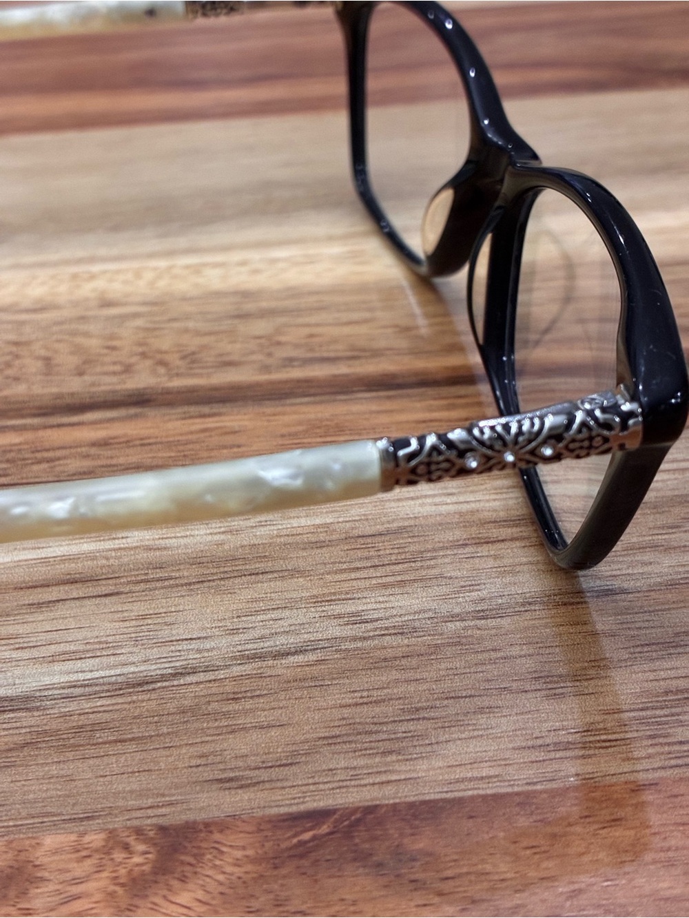 XOXO Eyeglasses Glasses Frames Barcelona Jet Cat Eye Black Pearl White 52-16-135 - Picture 8 of 16
